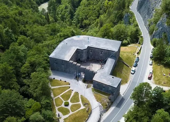 Vilijev Raj, A With In The Countryside * Avce